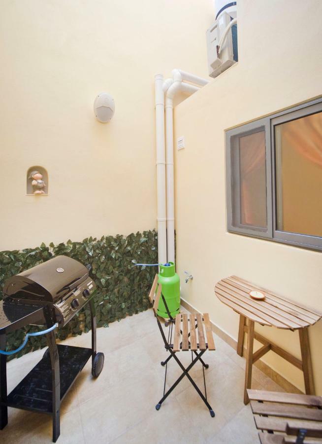 Sliema Duplex 1 Bedroom Apartment - Sleeps 4 Eksteriør billede